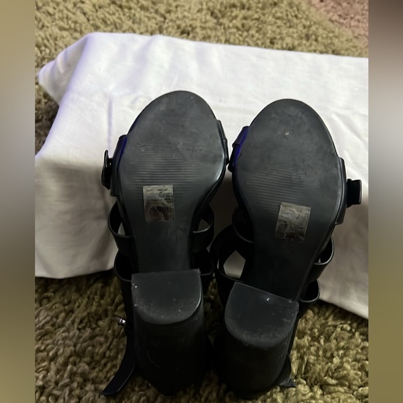 Leather strappy heels. - Picture 2 of 3